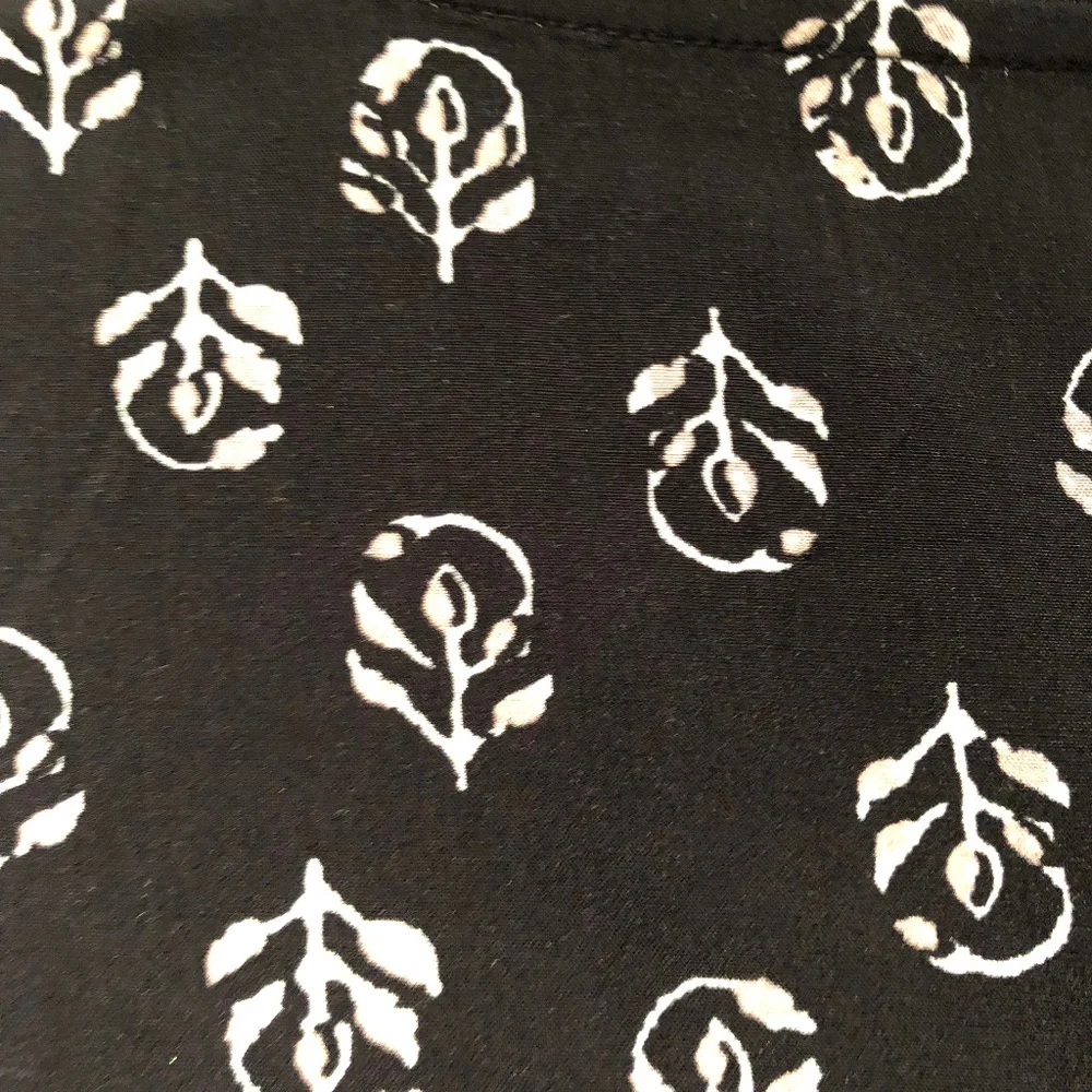 Patterned Black Dress - Picture 2 of 3